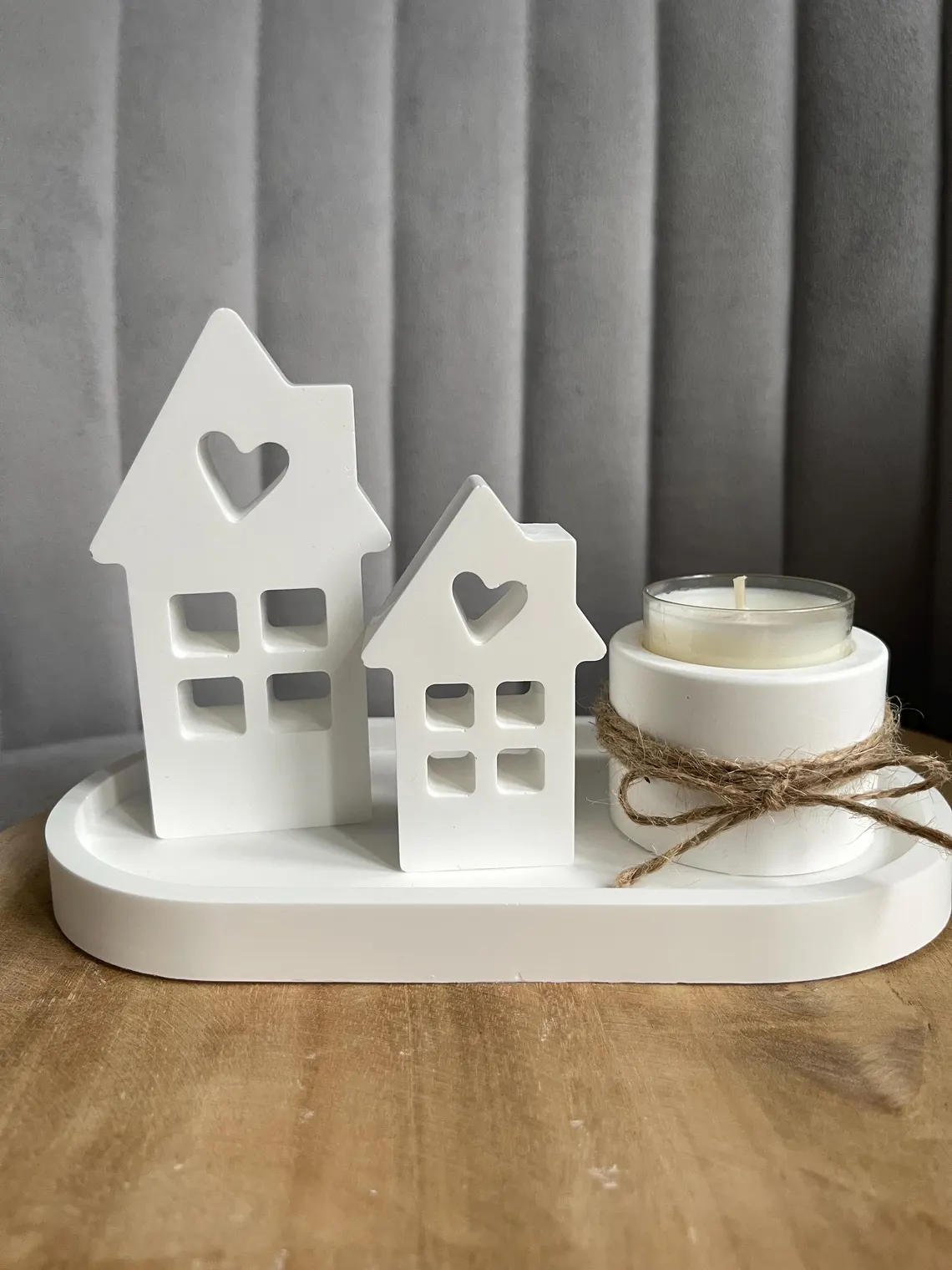 Decorative tray with 2 houses and candle holder